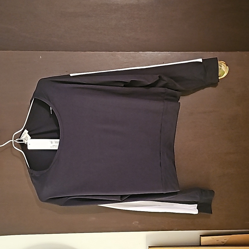 Two-piece lightweight lounge wear outfit